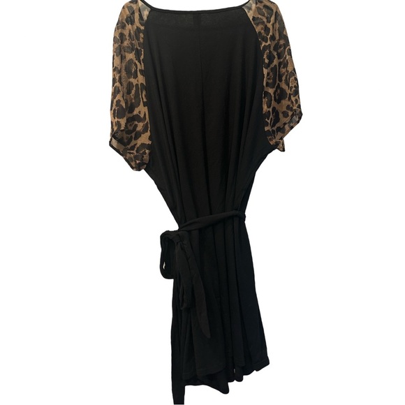 Black Dress with Leopard Print Sleeves 4X - Picture 3 of 7